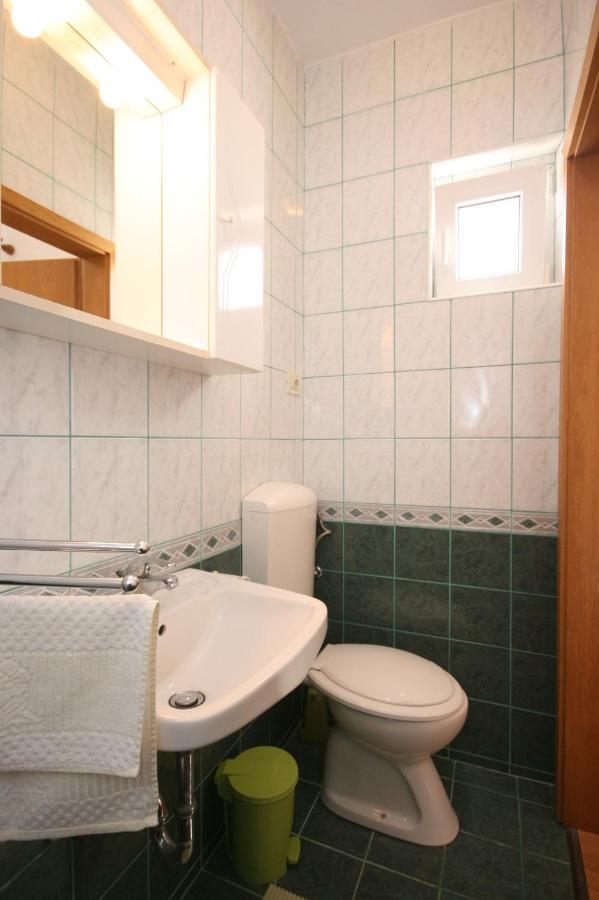 Apartment Stara Novalja 6301B Buitenkant foto